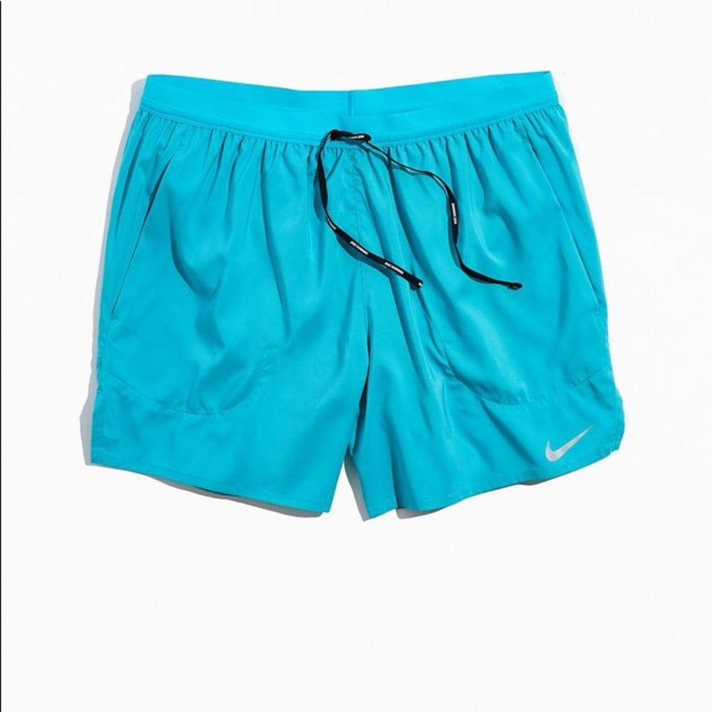 Nike Flex Stride Lightweight Running Short Size M 5 inch inseam
